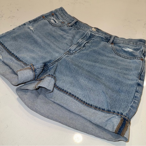 American Eagle Relaxed Cuff Jean Short - Picture 10 of 11